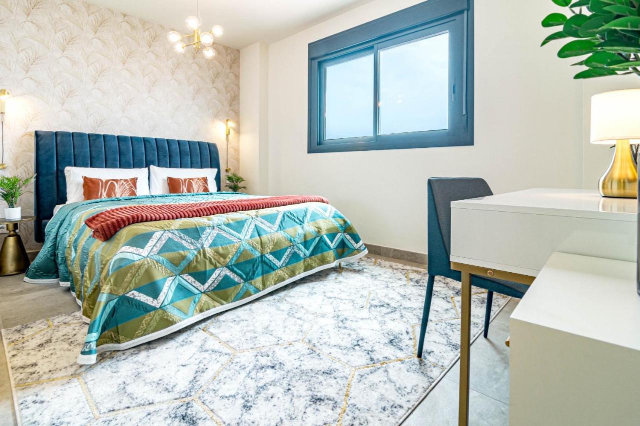 Inf25E- Tastefully Furnished Flat, Estepona Center Kültér fotó