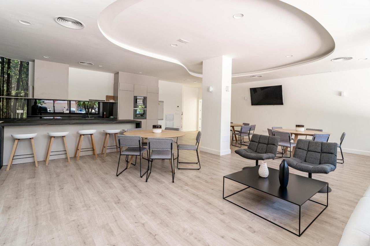 Inf25E- Tastefully Furnished Flat, Estepona Center Kültér fotó